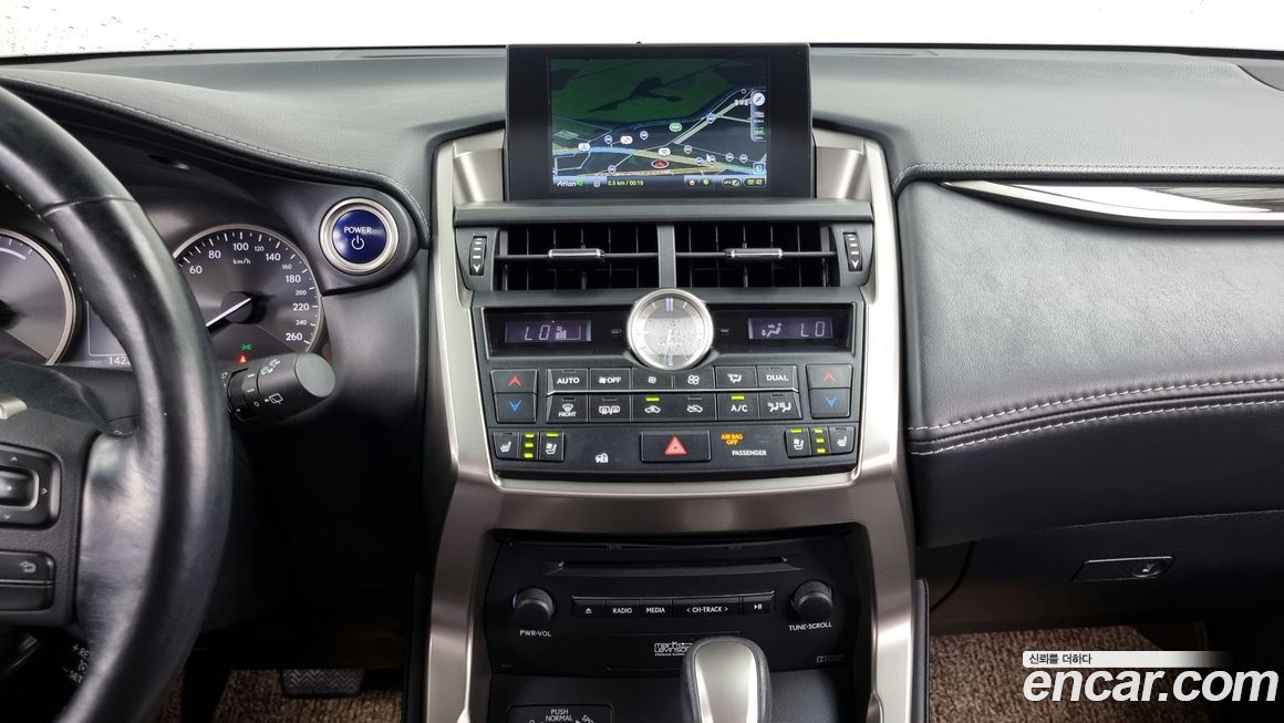 Lexus NX 2017