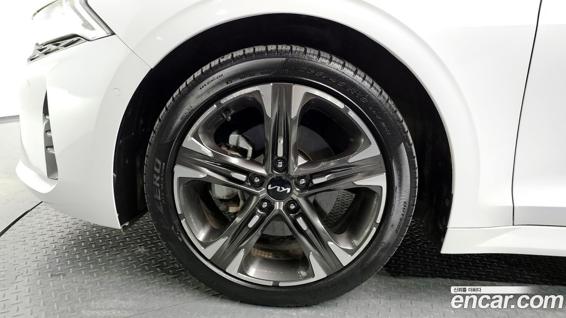 Kia K5 2023