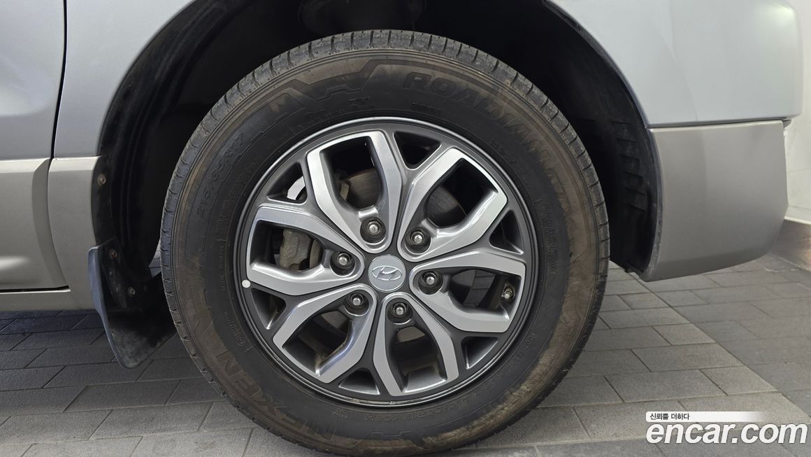 Hyundai Starex 2018