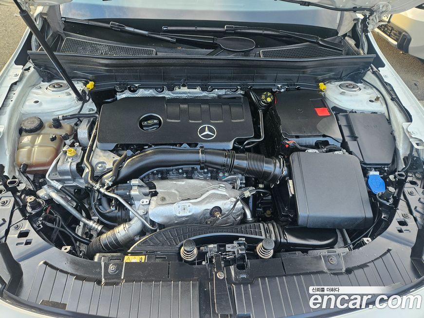 Mercedes-Benz GLB-Class 2020