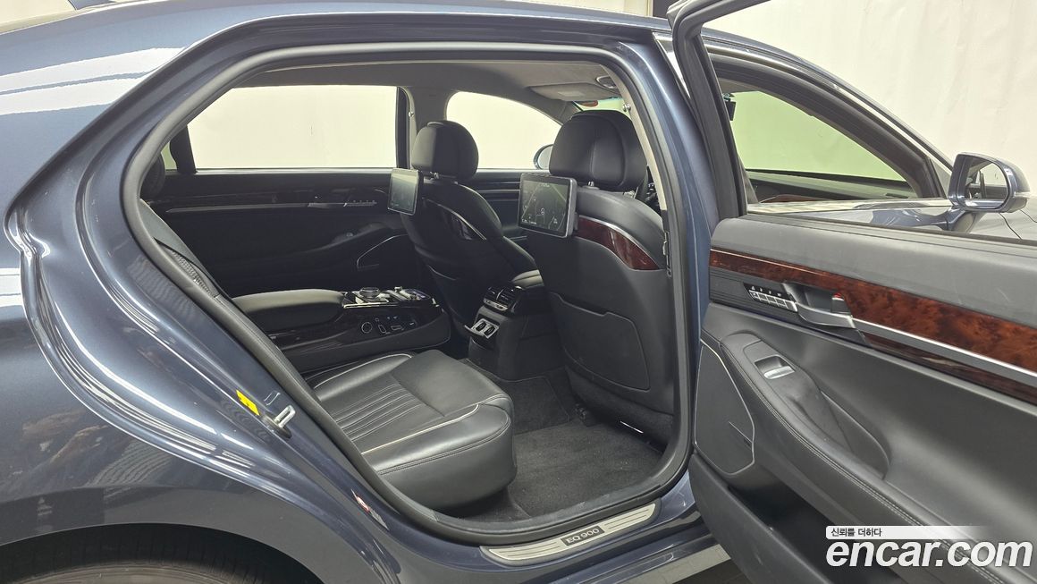 Genesis EQ900 2016