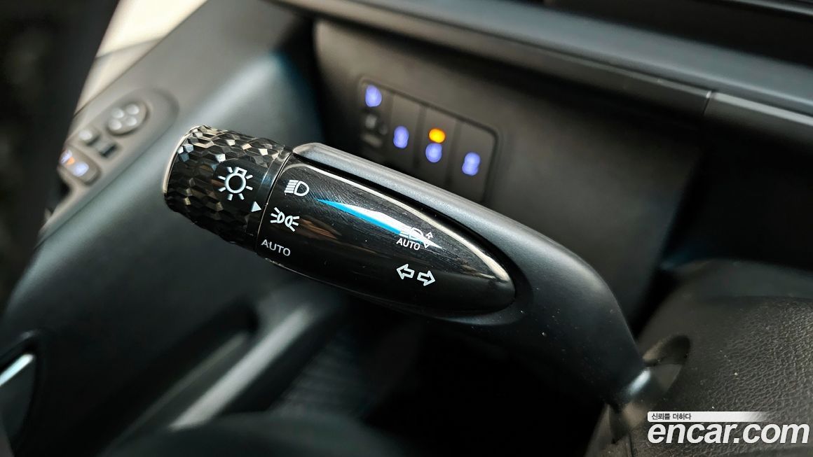 Hyundai Staria 2025