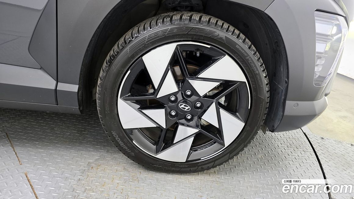 Hyundai Kona 2025