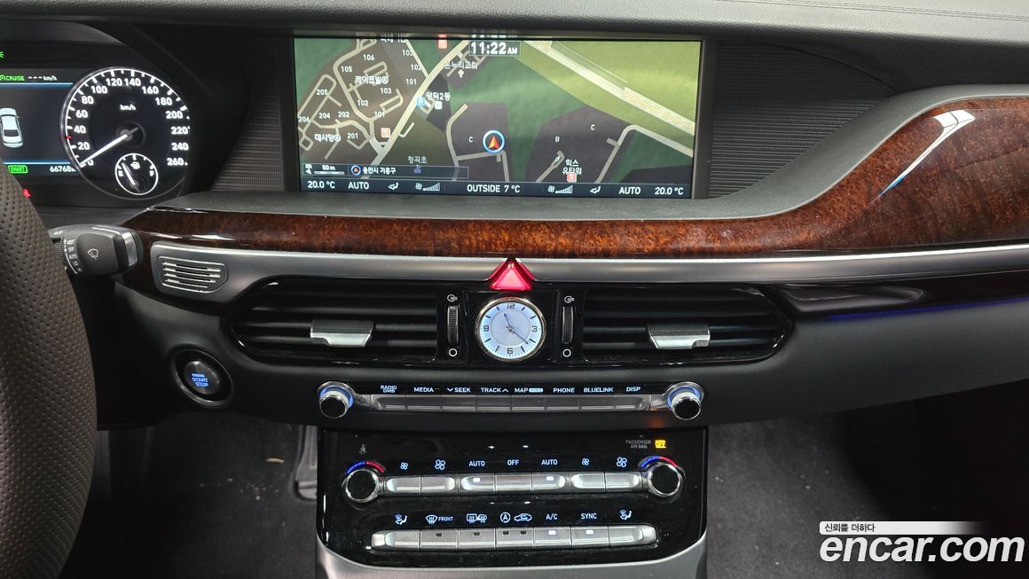 Genesis EQ900 2016