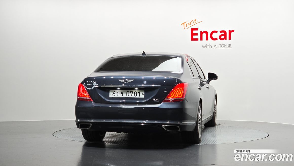 Genesis EQ900 2016