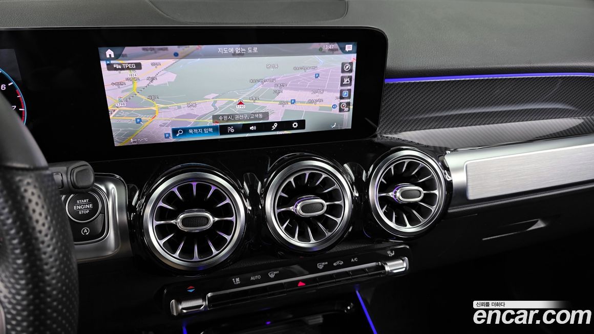 Mercedes-Benz GLB-Class 2021