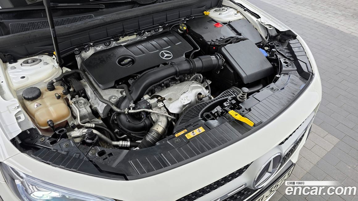 Mercedes-Benz GLB-Class 2021