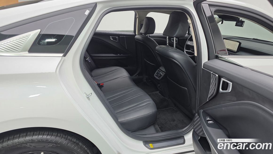 Kia K8 2025