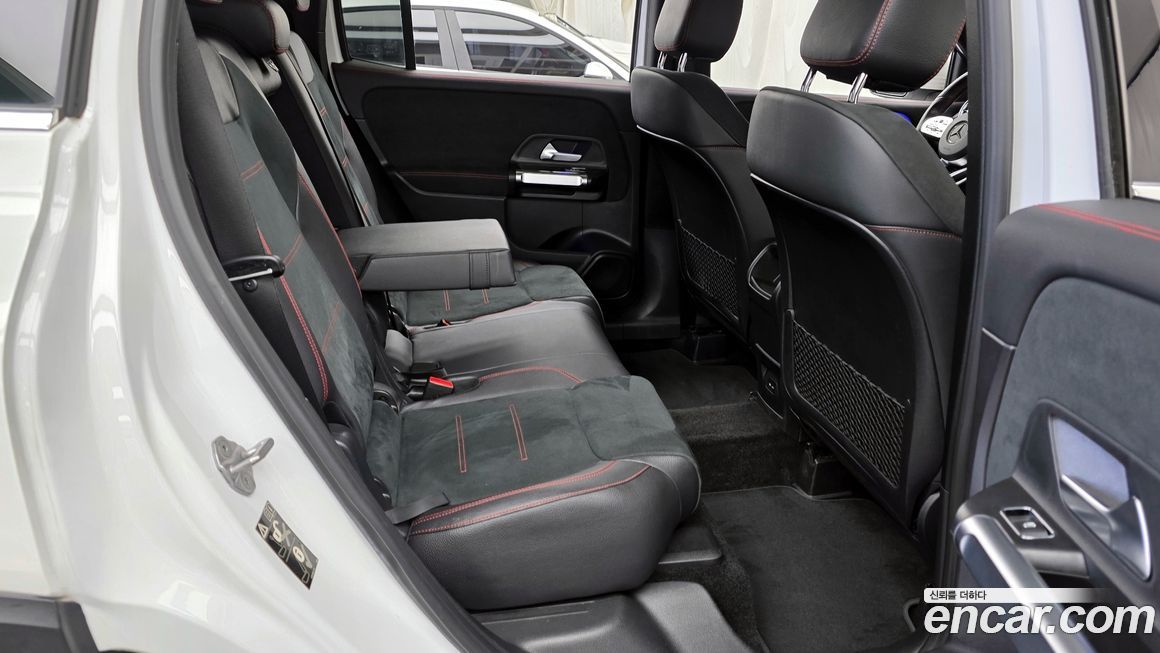 Mercedes-Benz GLB-Class 2021