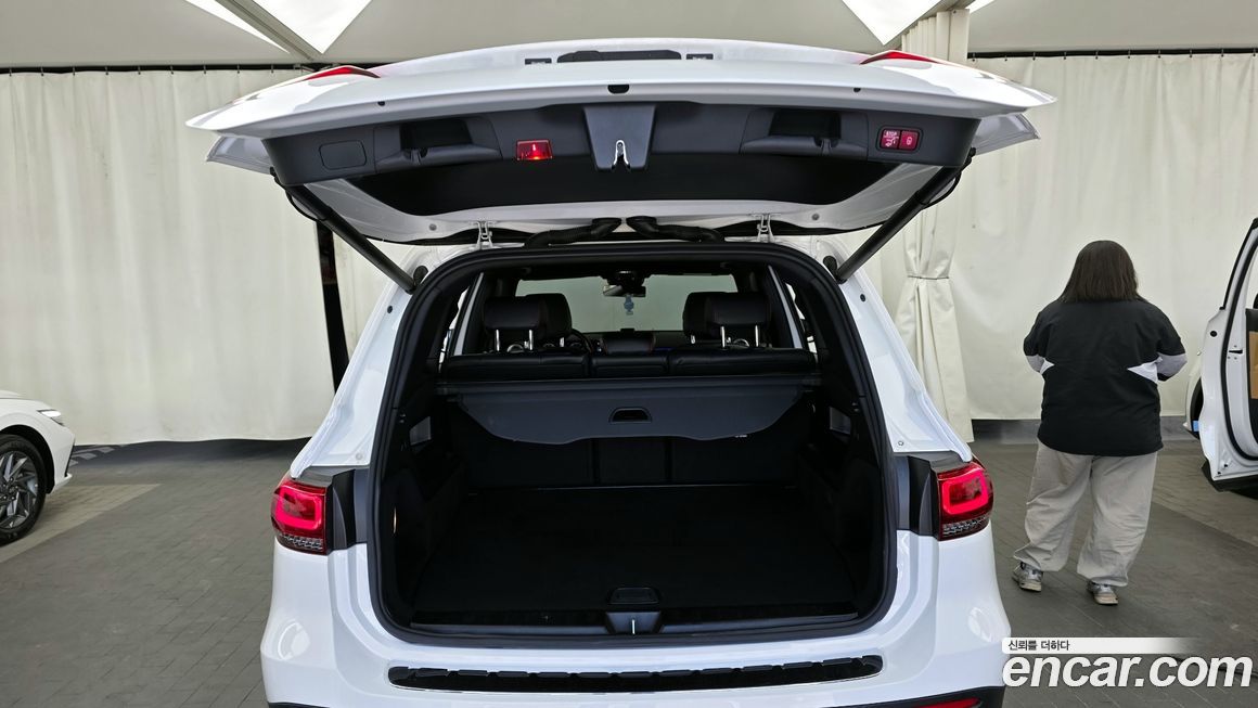 Mercedes-Benz GLB-Class 2021