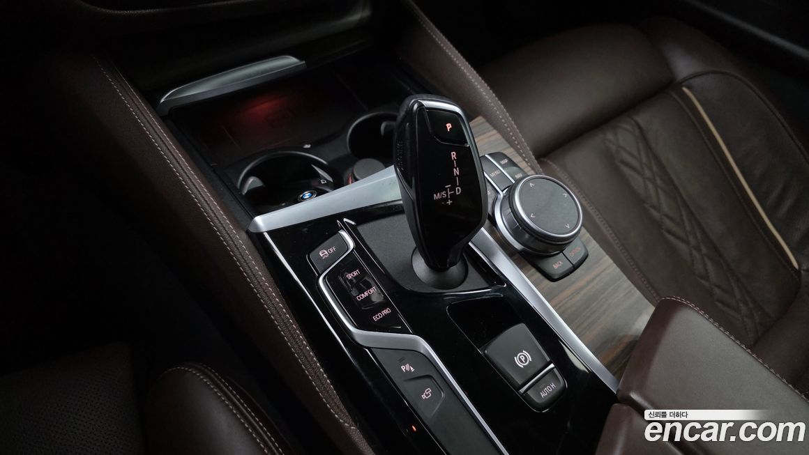 BMW 5-Series 2020