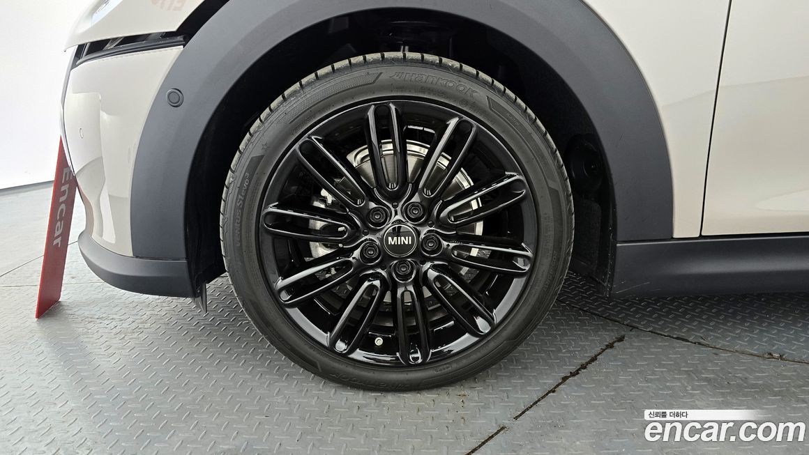 Mini Cooper Convertible 2024