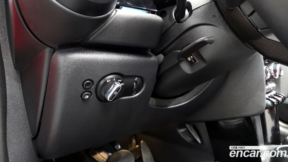 Mini Cooper Convertible 2024