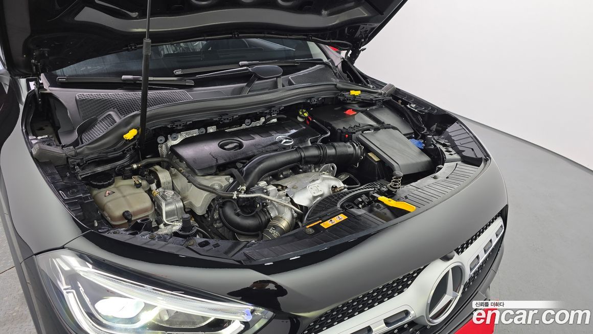 Mercedes-Benz GLA-Class 2020