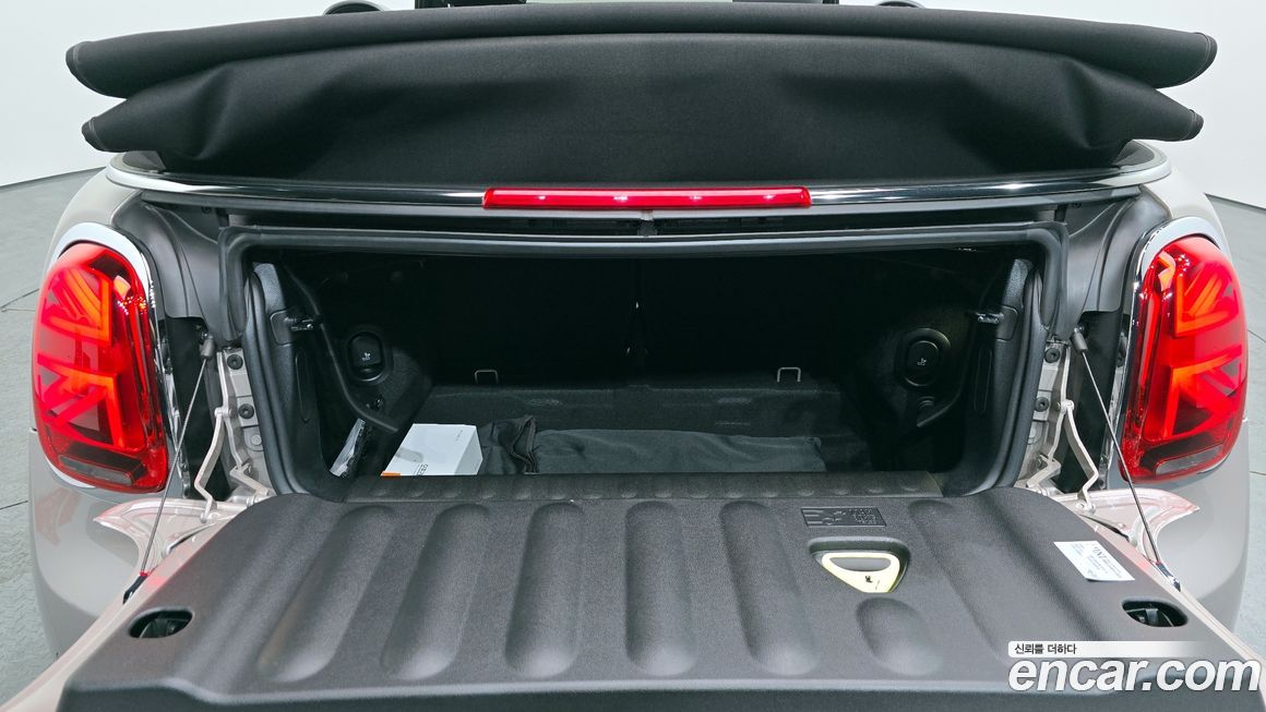 Mini Cooper Convertible 2024