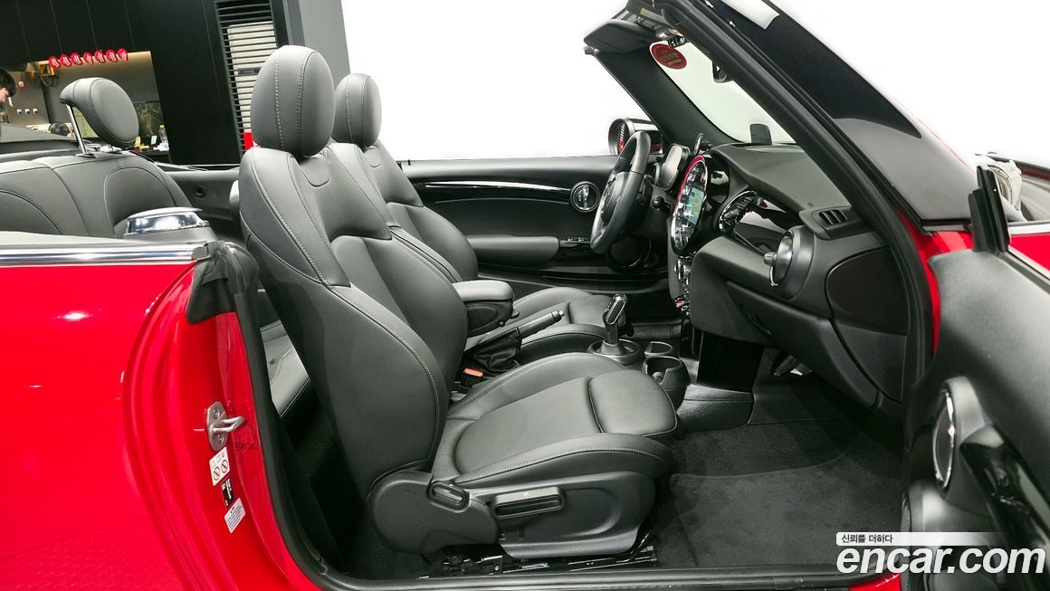 Mini Cooper Convertible 2024