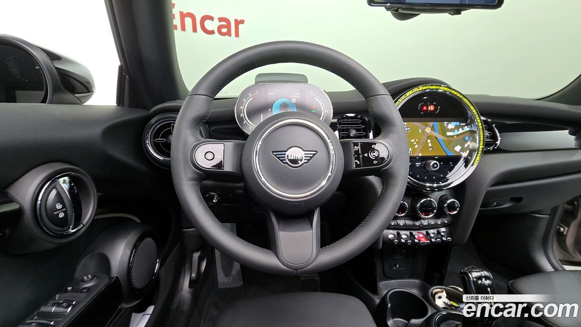 Mini Cooper Convertible 2024