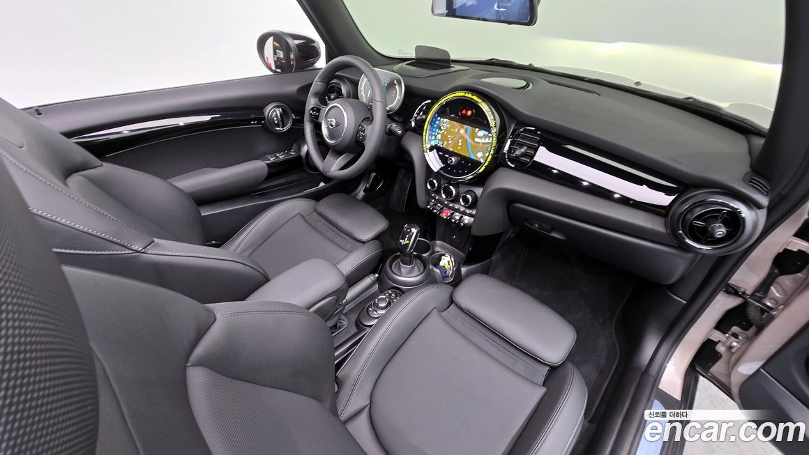 Mini Cooper Convertible 2024