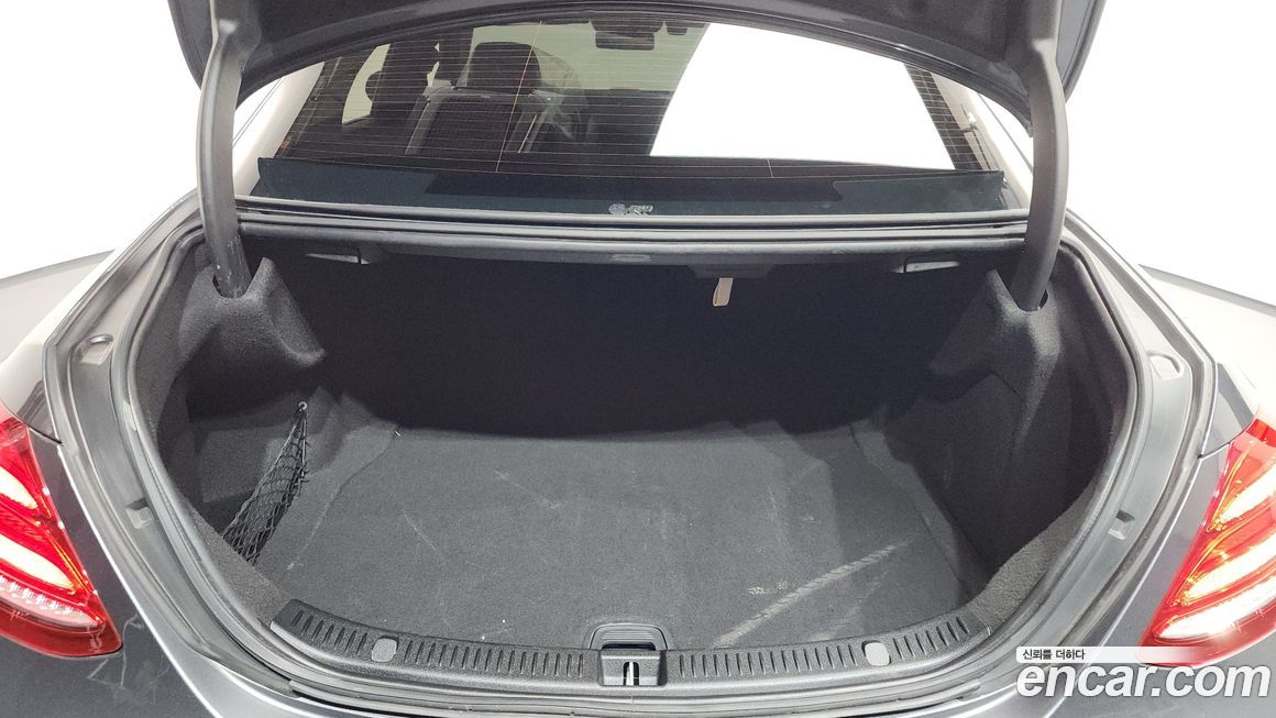 Mercedes-Benz E-Class 2020