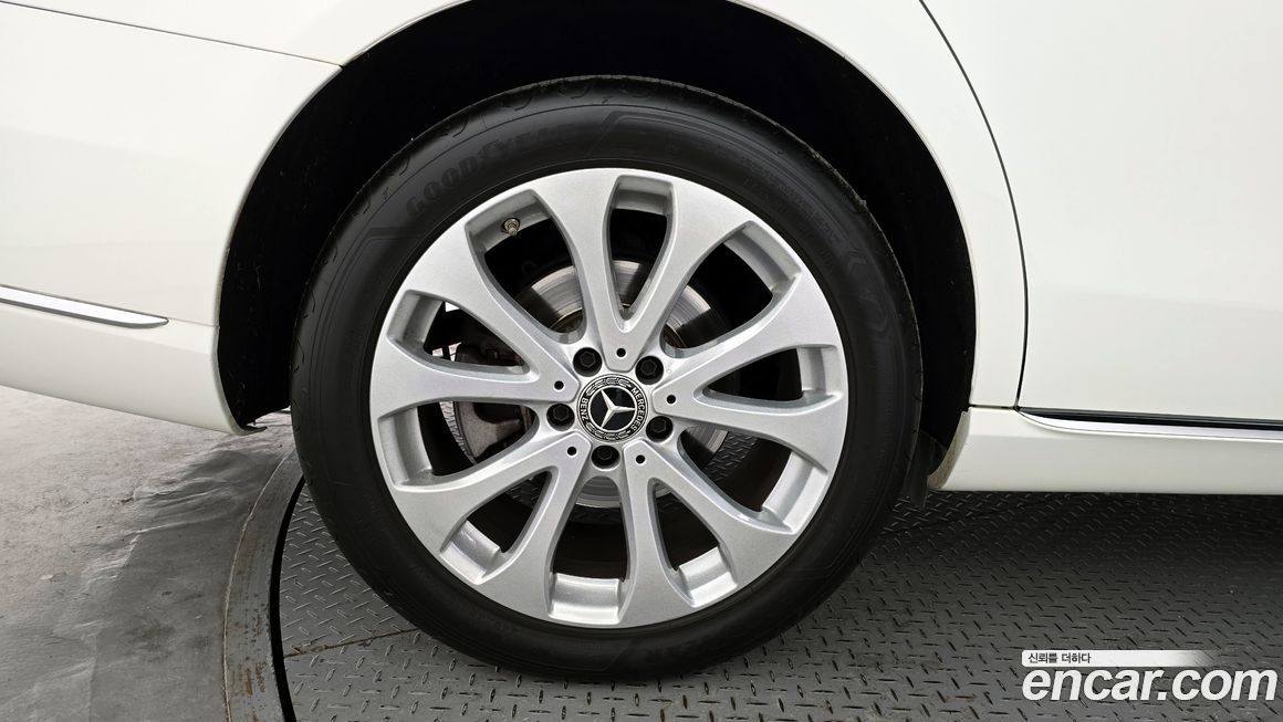 Mercedes-Benz E-Class 2020