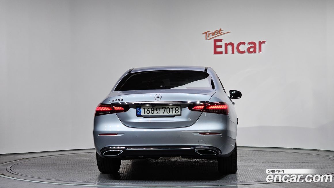 Mercedes-Benz E-Class 2021