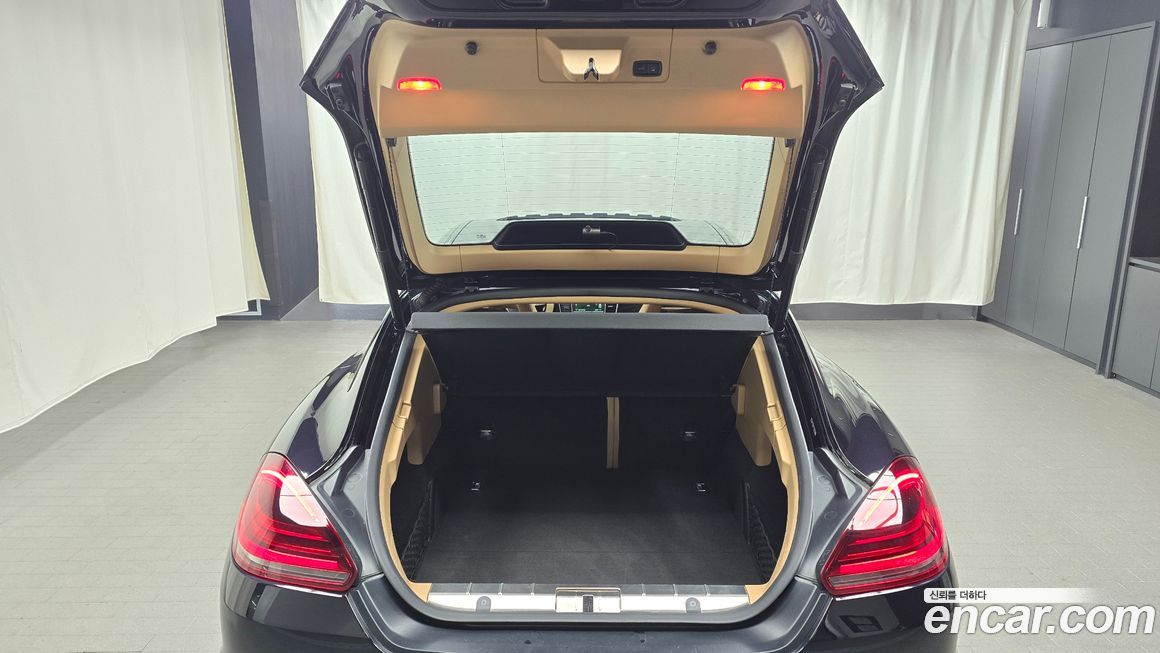 Porsche Panamera 2016