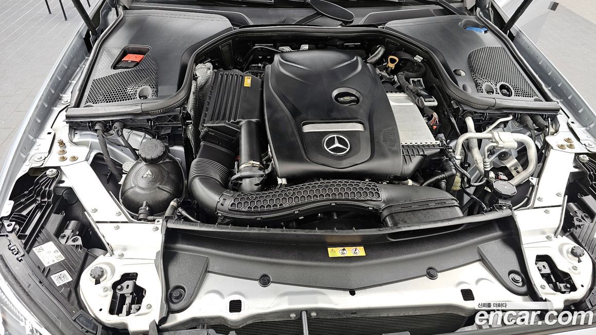 Mercedes-Benz E-Class 2021