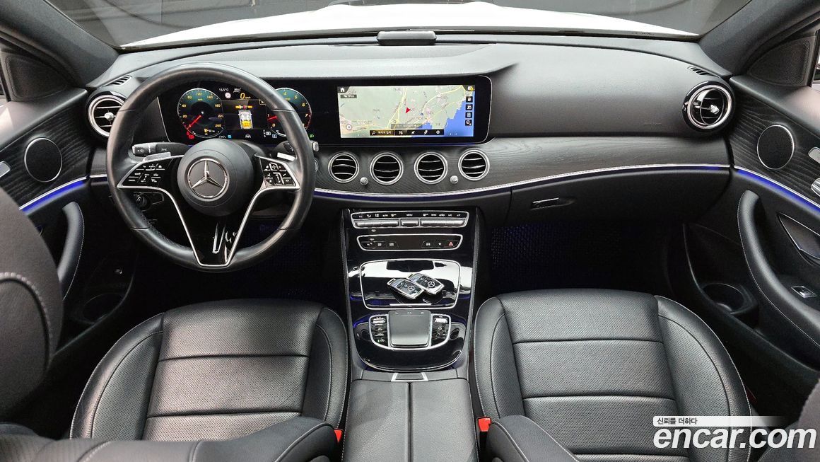 Mercedes-Benz E-Class 2022