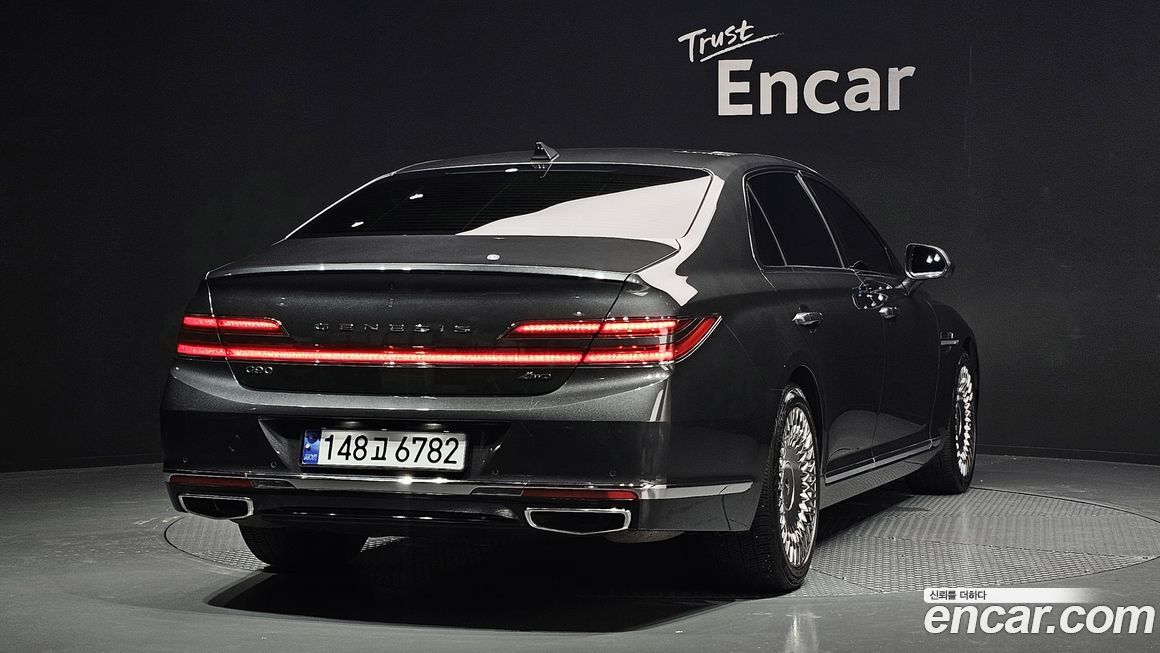 Genesis G90 2021