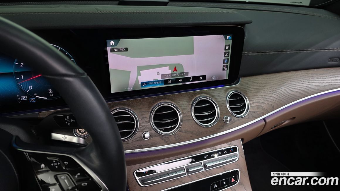 Mercedes-Benz E-Class 2021