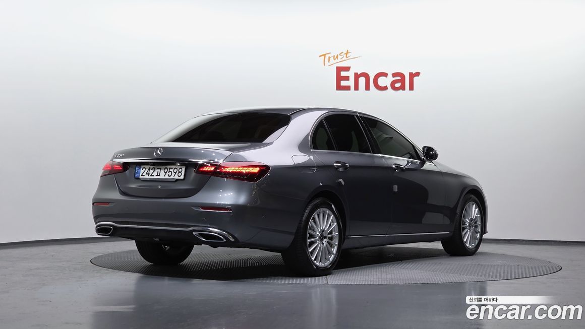 Mercedes-Benz E-Class 2021