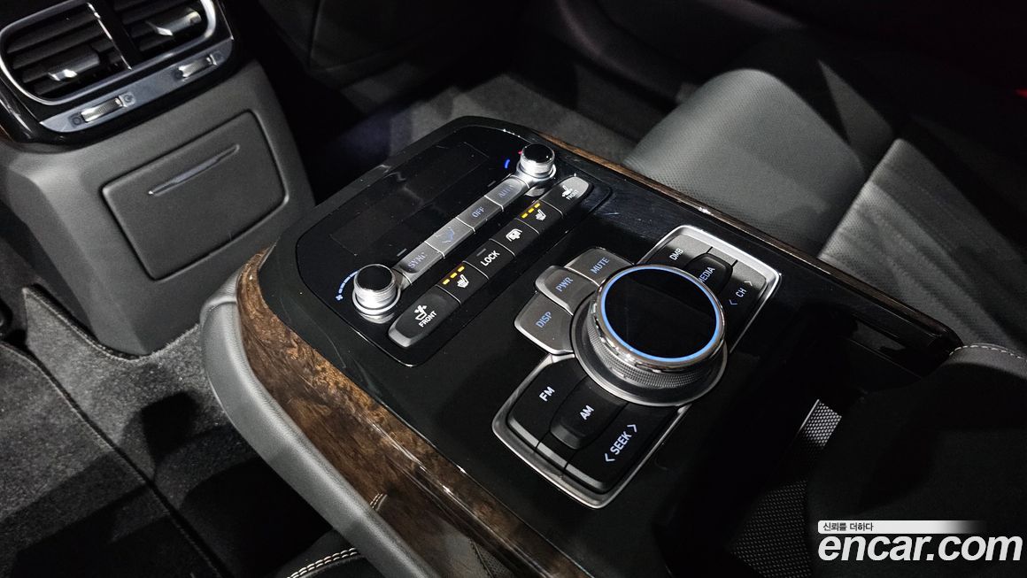 Genesis G90 2021