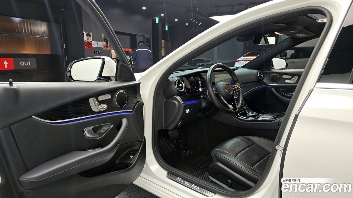 Mercedes-Benz E-Class 2022
