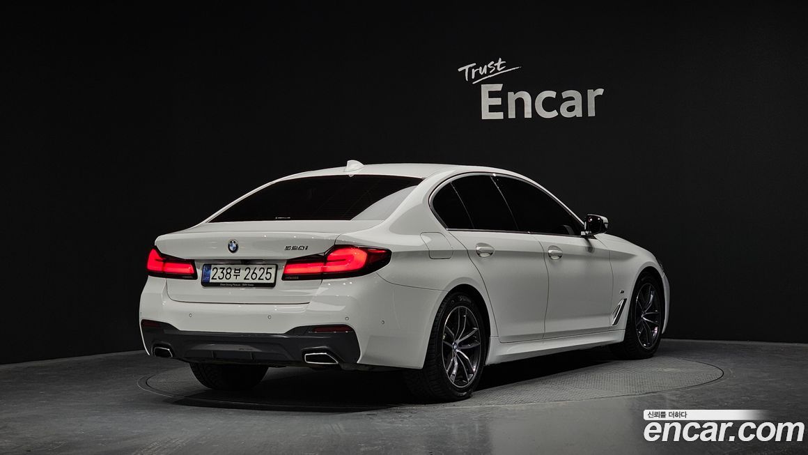 BMW 5-Series 2021