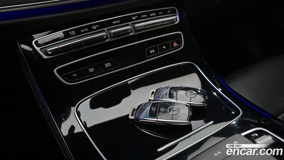 Mercedes-Benz E-Class 2022