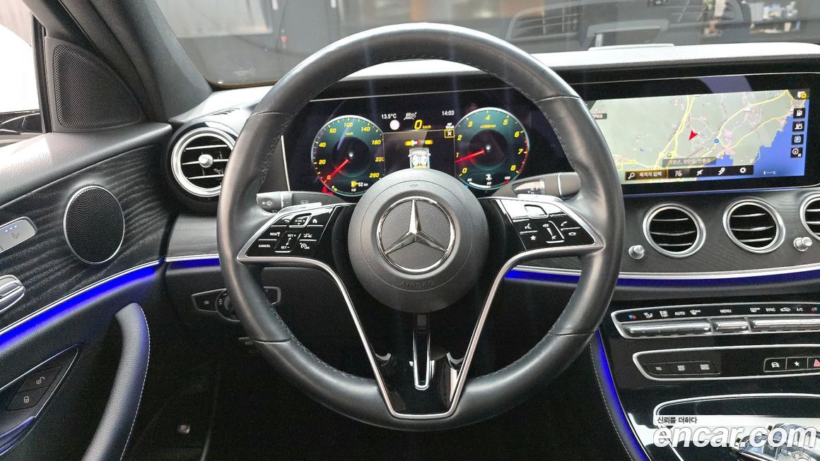 Mercedes-Benz E-Class 2022