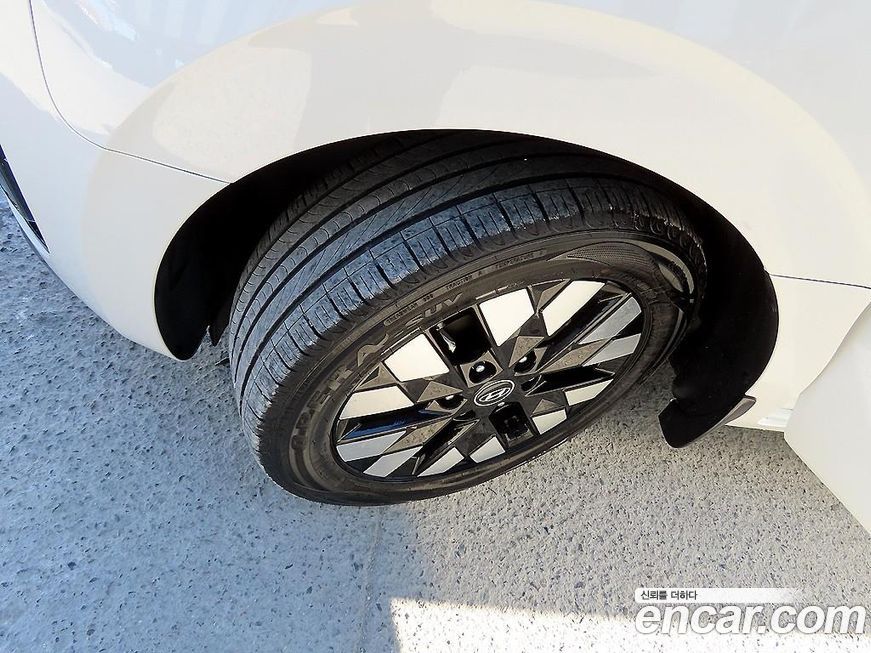 Hyundai Staria 2025