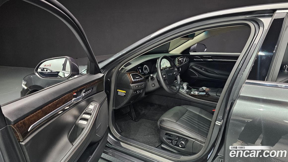 Genesis G90 2021