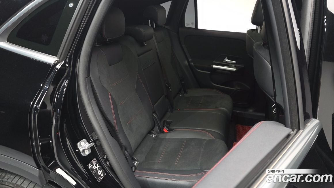 Mercedes-Benz GLA-Class 2023