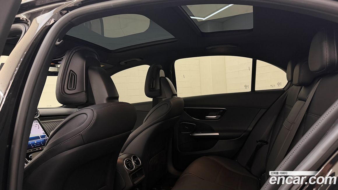 Mercedes-Benz C-Class 2023