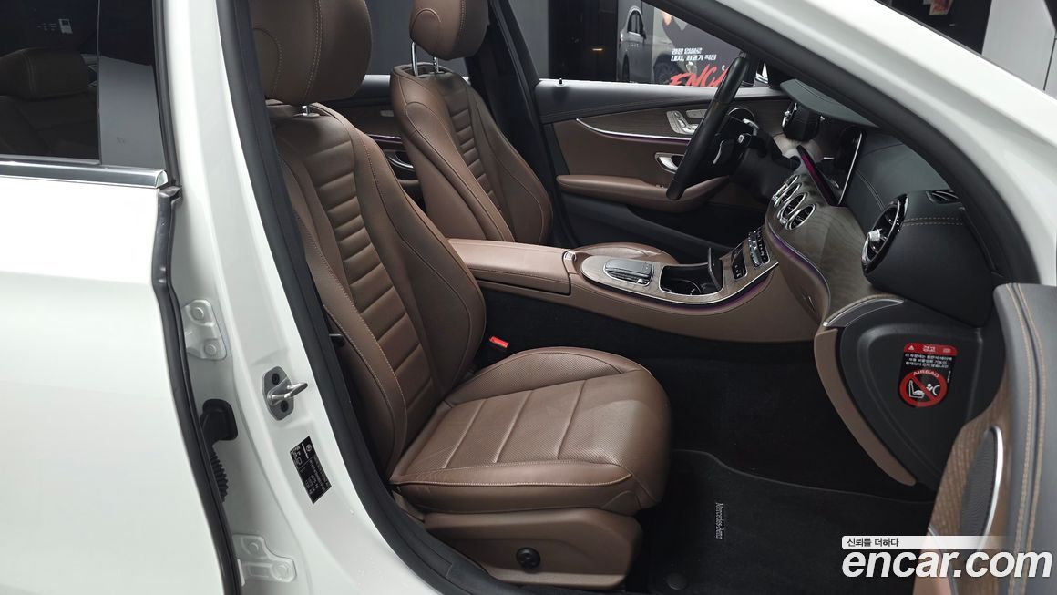Mercedes-Benz E-Class 2022