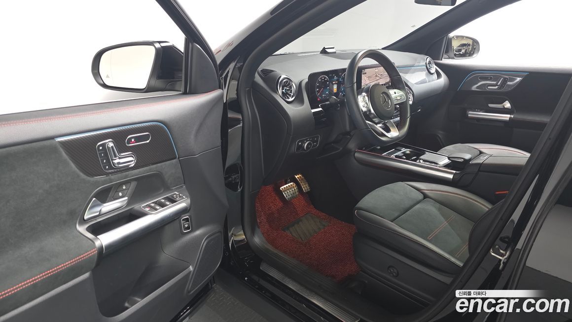 Mercedes-Benz GLA-Class 2023