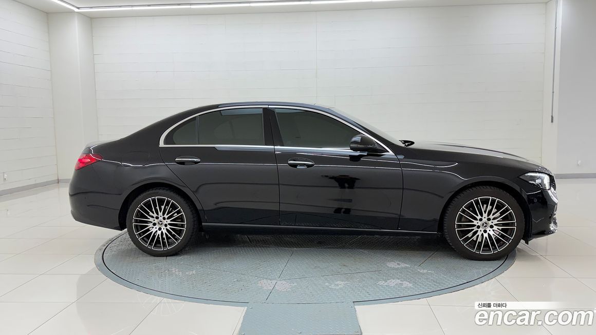 Mercedes-Benz C-Class 2023