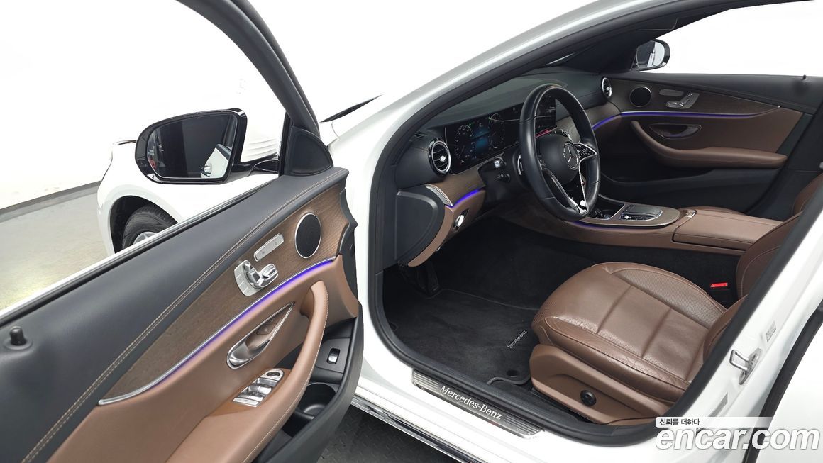 Mercedes-Benz E-Class 2022