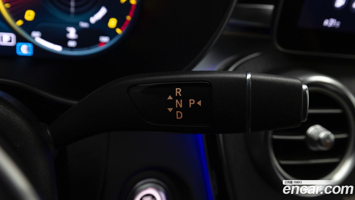 Mercedes-Benz GLC-Class 2022