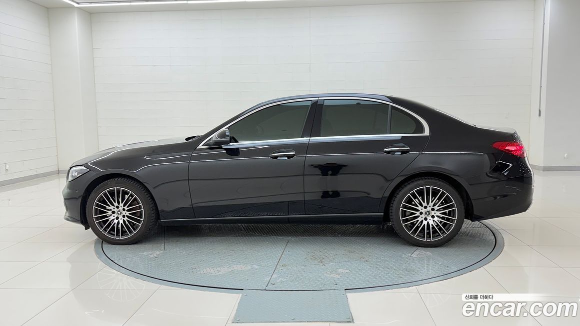 Mercedes-Benz C-Class 2023