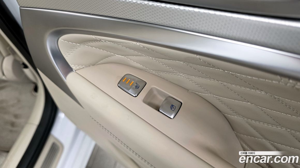 Genesis G70 2025