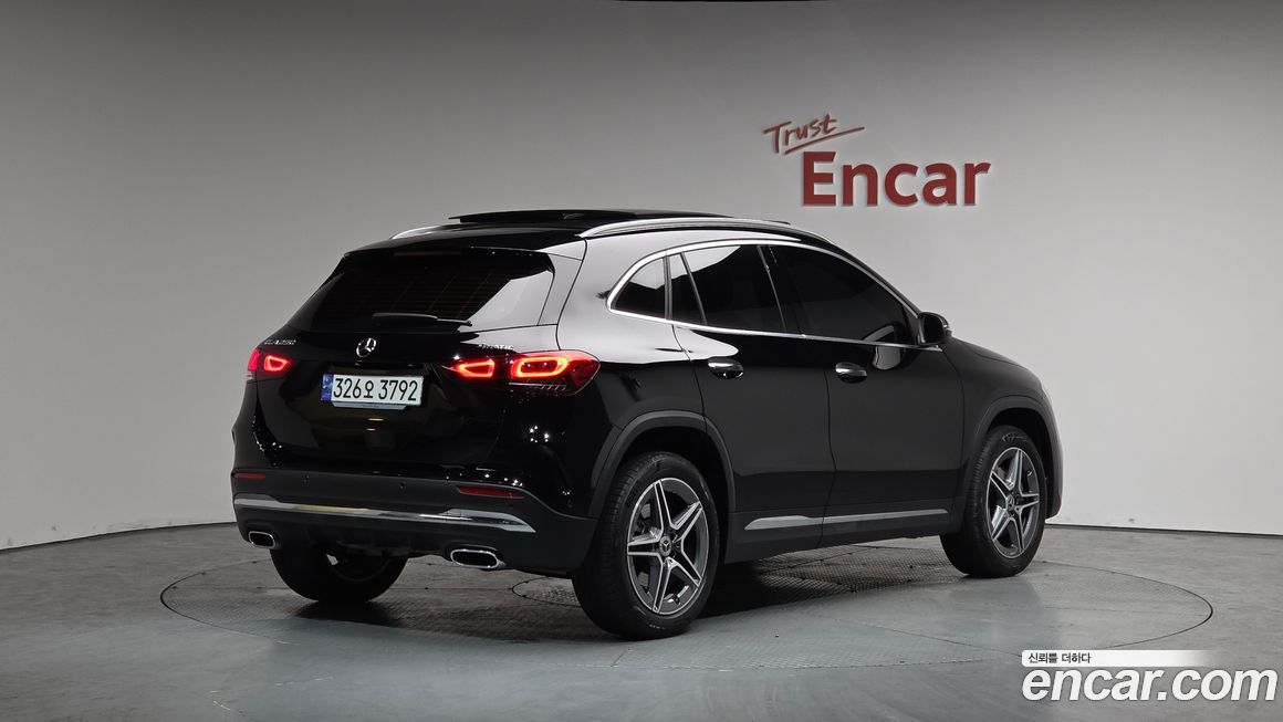 Mercedes-Benz GLA-Class 2023