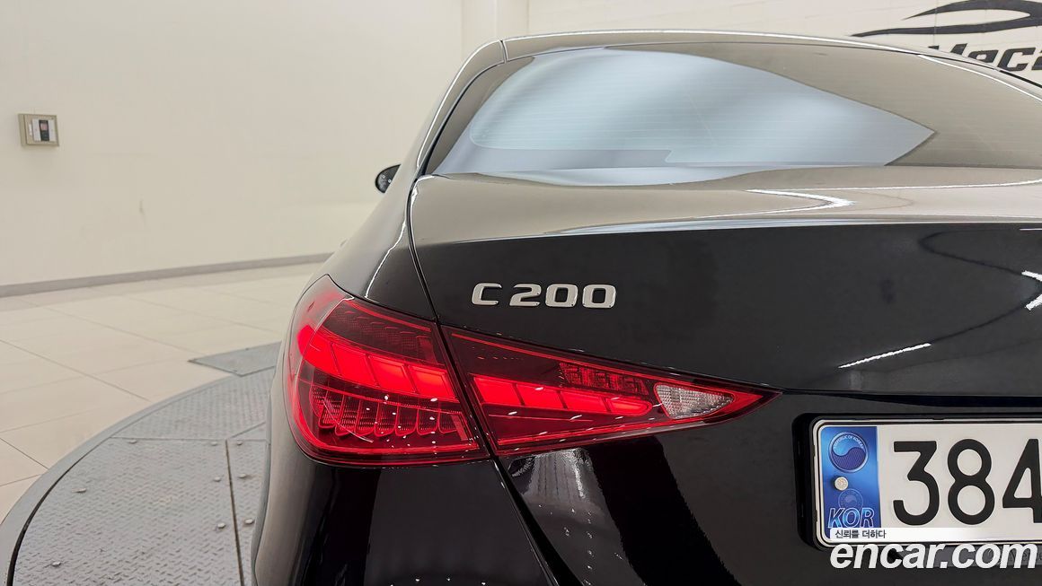 Mercedes-Benz C-Class 2023