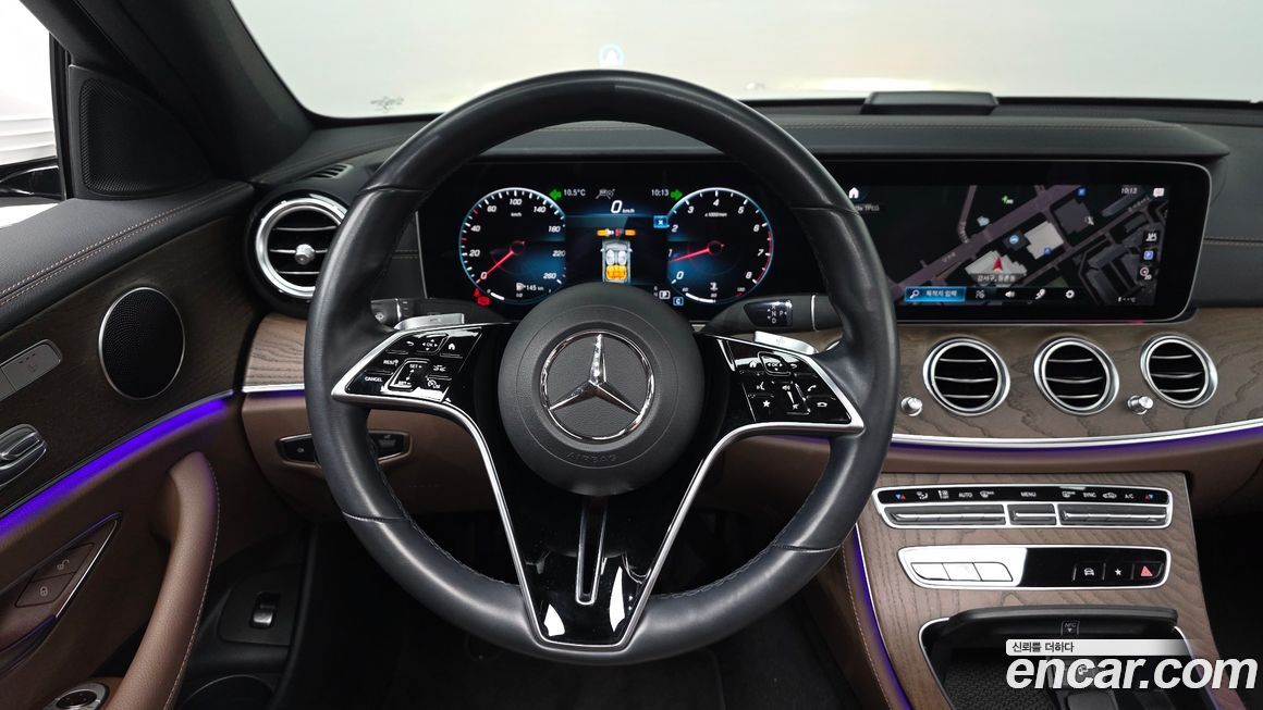 Mercedes-Benz E-Class 2022
